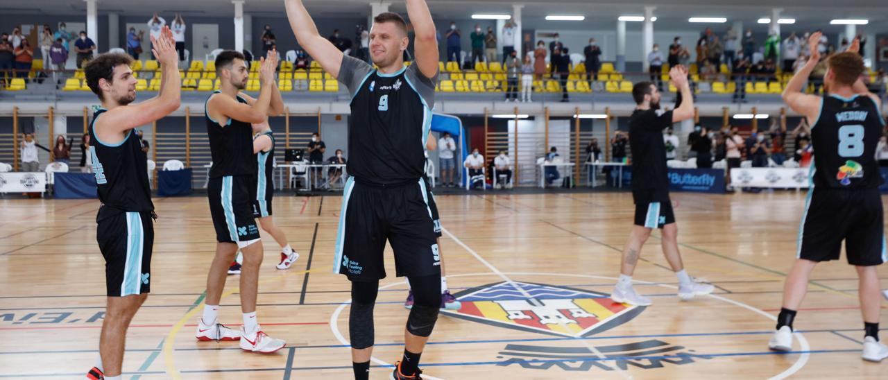 Hazaña histórica del baloncesto ibicenco: Una apisonadora llamada Sant Antoni luchará por subir a la LEB Plata