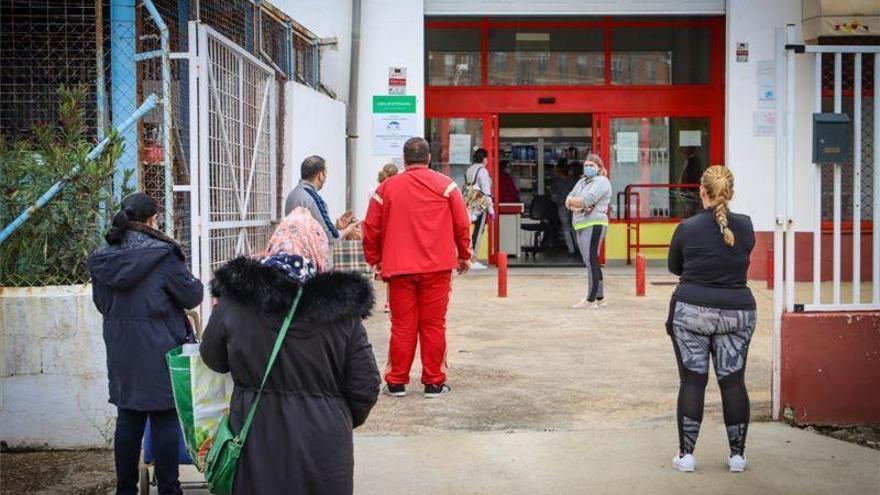 El economato social de Badajoz pide ayuda para poder atender a más familias