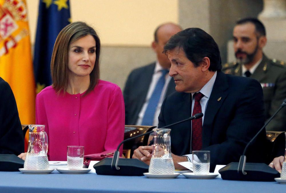 Sus Majestades los Reyes presidieron la reunión anual con los miembros de Patronatos de la Fundación Princesa de Asturias en el Palacio Real de El Pardo.