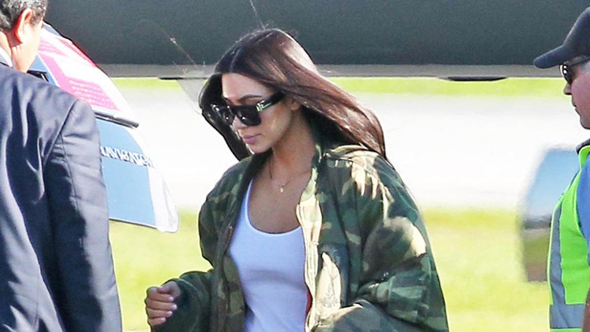 Viaje a Costa Rica: el look casual de camuflaje de Kim Kardashian