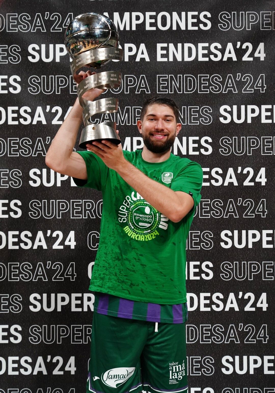 Sesión de fotos al Unicaja como campeón de la Supercopa de España 2024, tras derrotar al Real Madrid