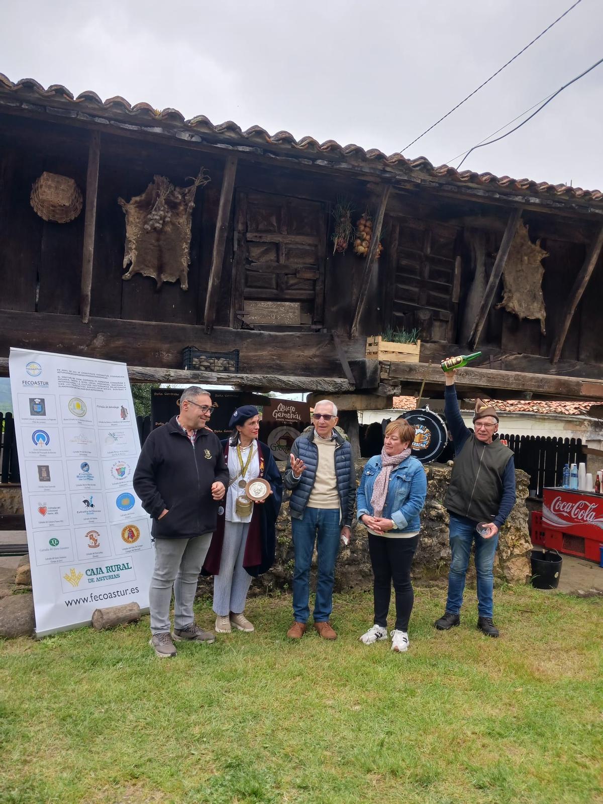 Las imágenes del encuentro de cofradías gastronómicas en Valdesoto