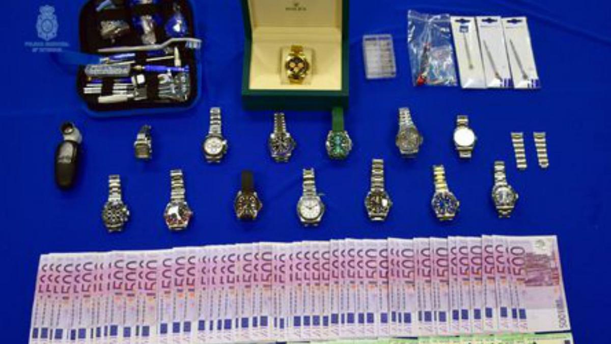 Relojes de lujo intervenidos. | POLICÍA NACIONAL