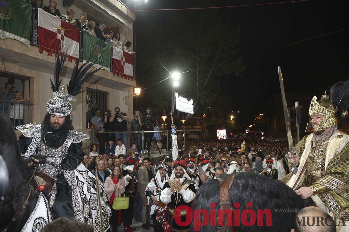 Fiestas de Caravaca: procesión del Baño (procesión, parlamento y baño de la Cruz)