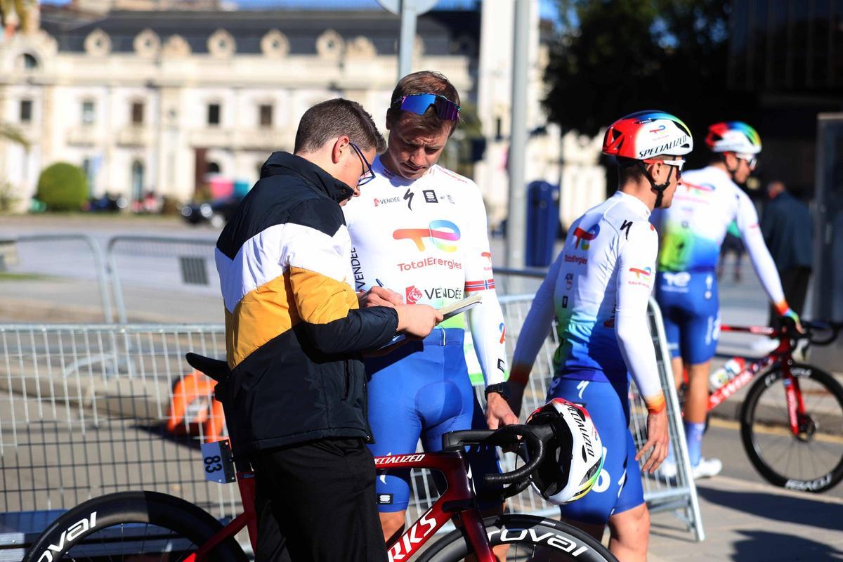 Salida de la Clàssica Ciclista Comunitat Valenciana 1969. Gran Premi València