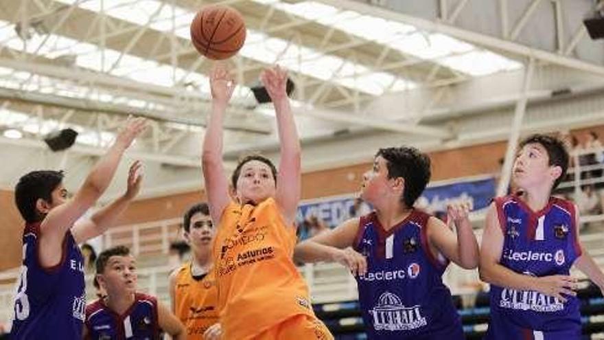 La Copa Integra de baloncesto se consolida como la gran fiesta de la cantera en verano