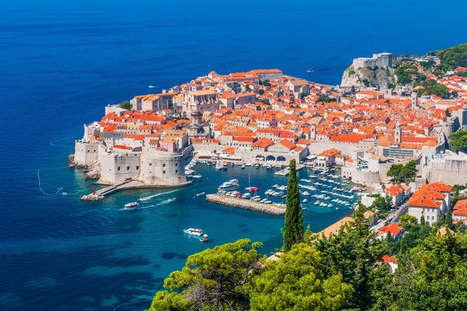 Barcos junto a Dubrovnik (Croacia)