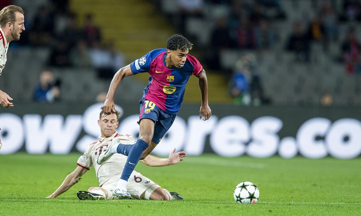 Lamine Yamal surpasses Kimmich, in the presence of Kane, during the Champions League match against Bayern Munich.