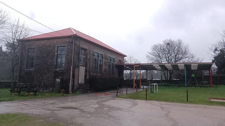 La Escola Unitaria de Aro cumple 100 años en Negreira