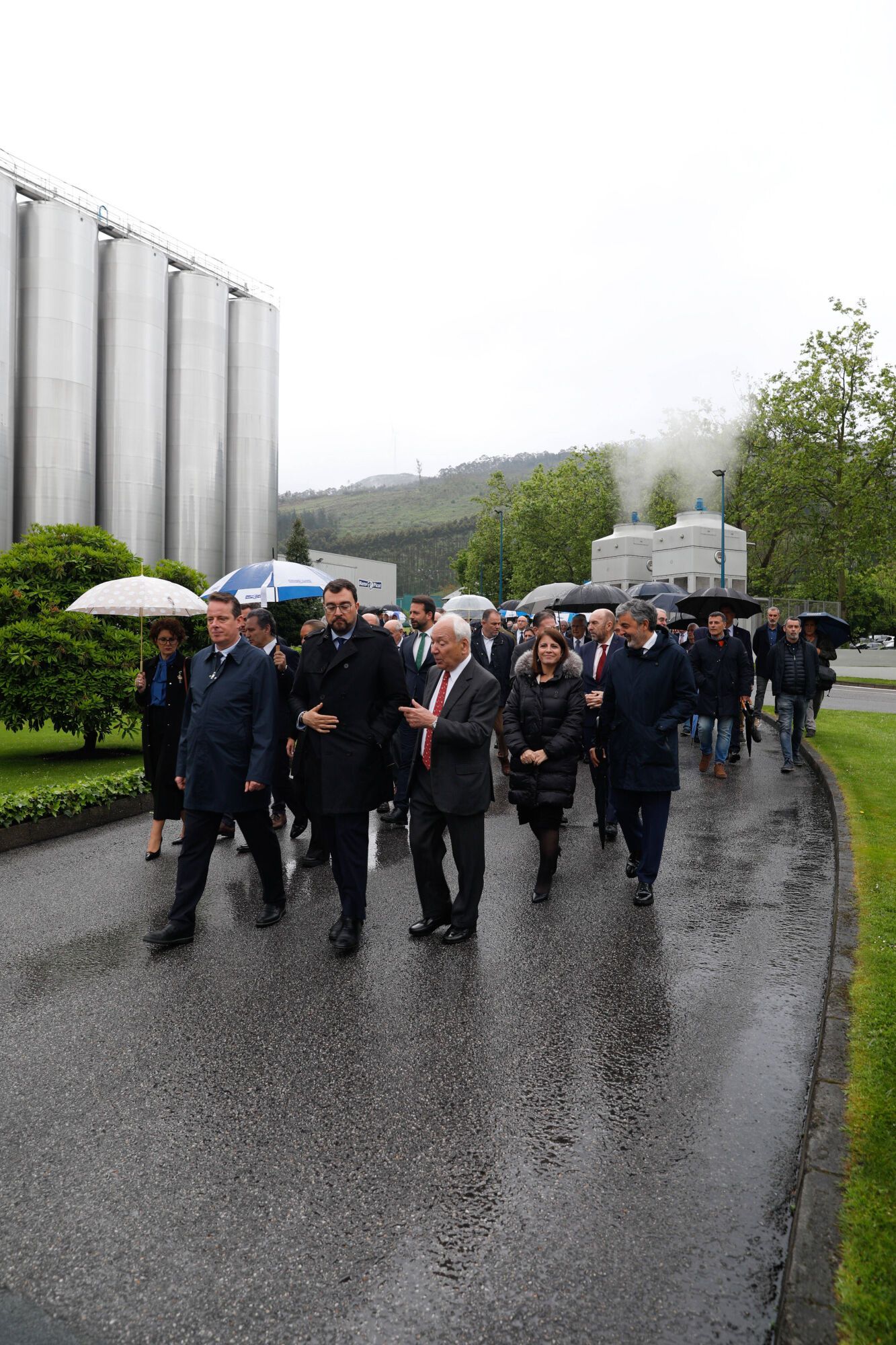EN IMÁGENES: Inauguración de la nueva planta de Reny Picot en Anleo (Navia)