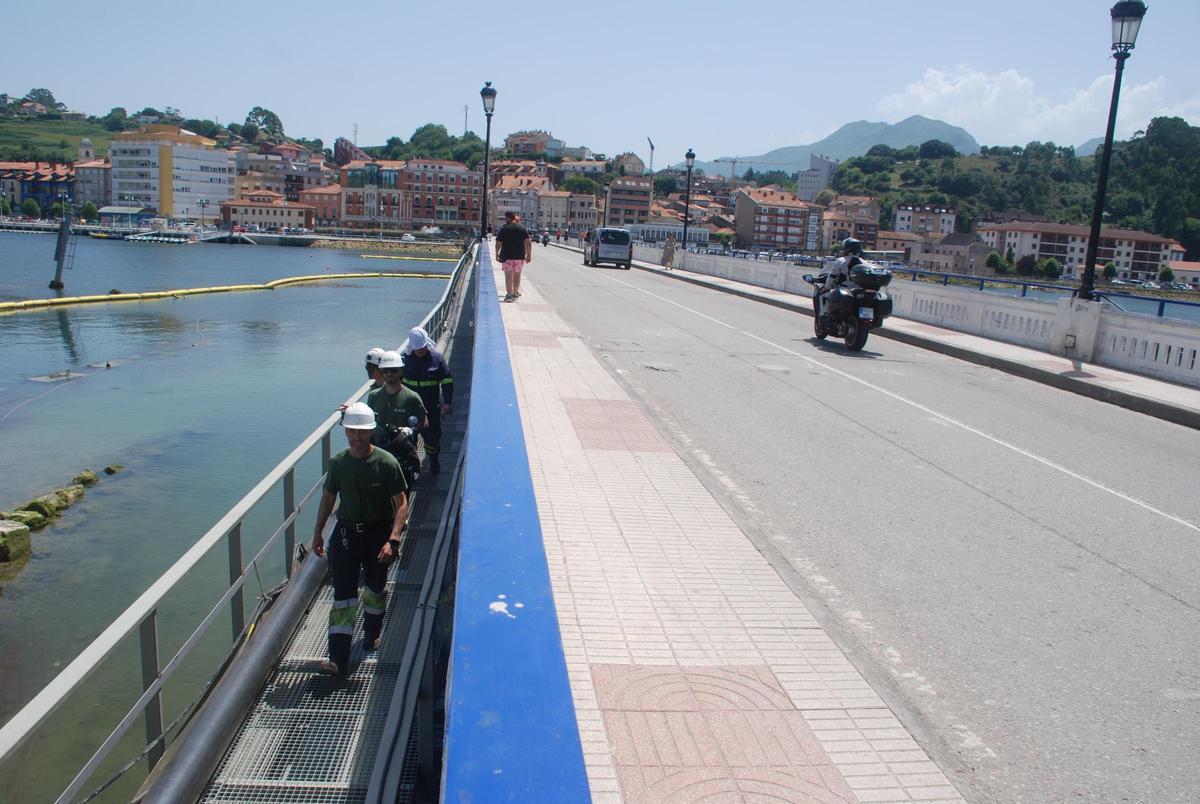 Obras en el puente de Ribadesella.zip