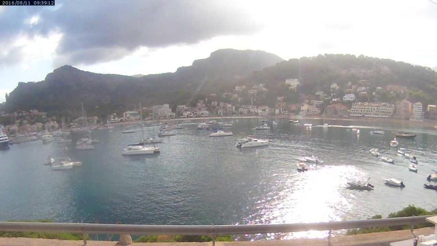 Die Wolken verziehen sich: Port de Sóller am Donnerstagvormittag (11.8.).