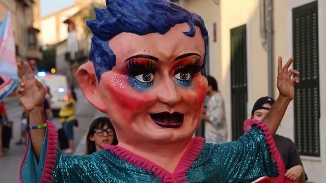 Sie war der Star des Abends: Bartolina feierte beim „Orguell Conseller“ nicht nur ihren neuen Look, sondern auch ihre Taufe.