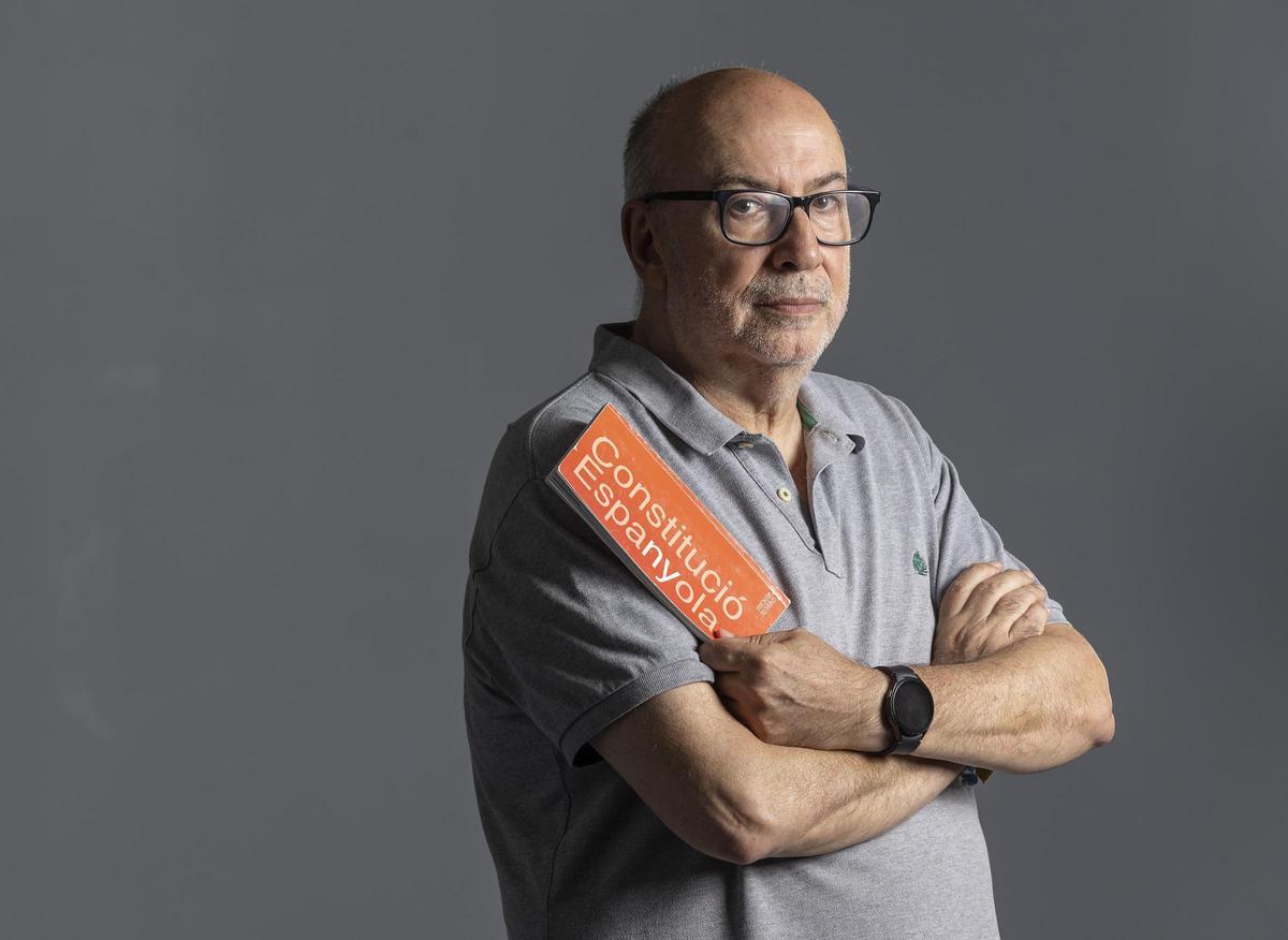 El exconseller Manuel Alcaraz, profesor de Derecho Constitucional en la UA