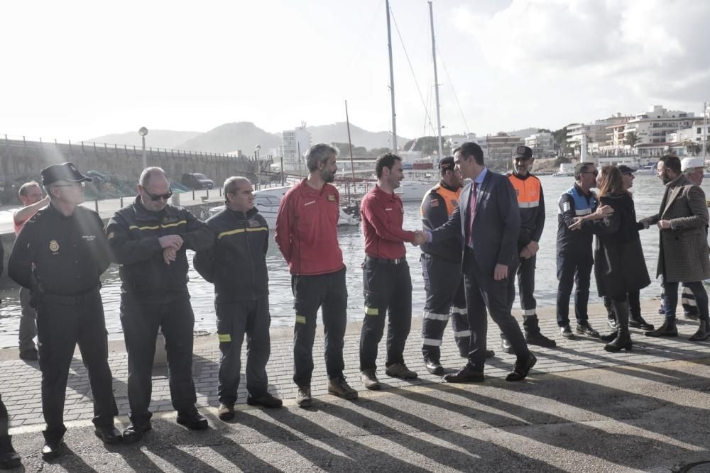 Pedro Sánchez visita Cala Rajada para comprobar los efectos de la borrasca Gloria