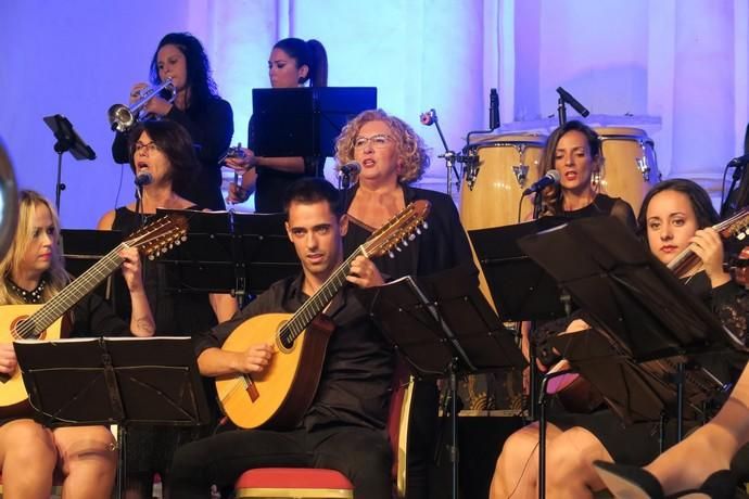 Calicanto en el Convento Santo Domingo de la Villa de Teguise con Voces Solidarias