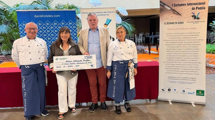 Un garbanzo, la concordia y el mundo: así es la obra que gana el certamen de poesía del Desarme en Oviedo