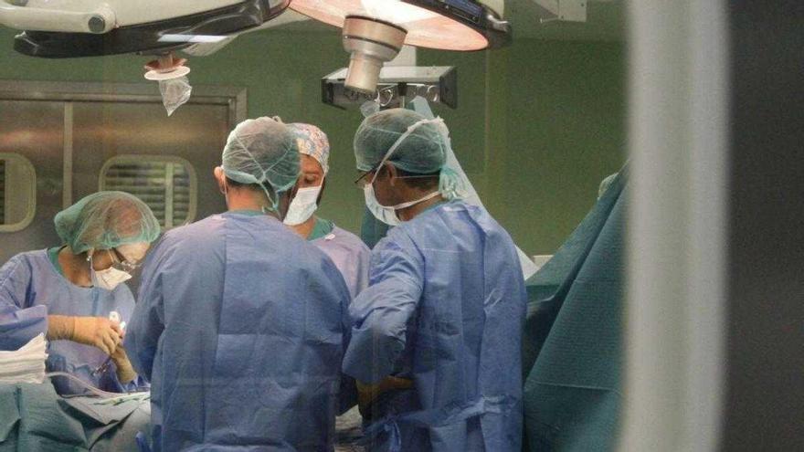Extirpen un ovari a una nena de 10 anys en confondre’l amb un gangli