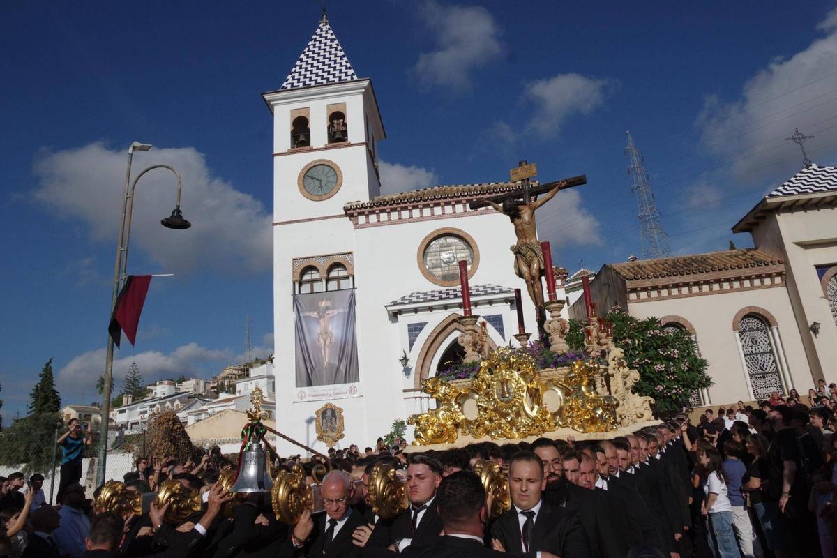 El Cristo de Hermandad y Caridad sale en procesión extraordinaria este sábado por el Puerto de la Torre con motivo del 25 aniversario de su bendición.