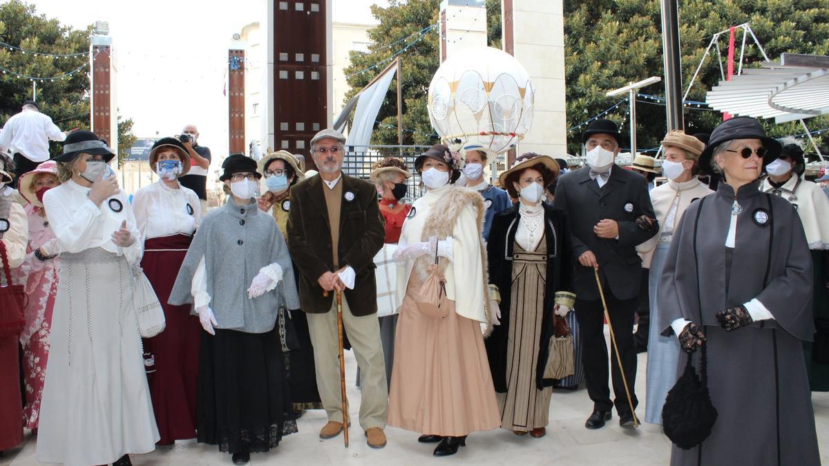 Escenas de la quinta edición de la Feria Modernista de Novelda.