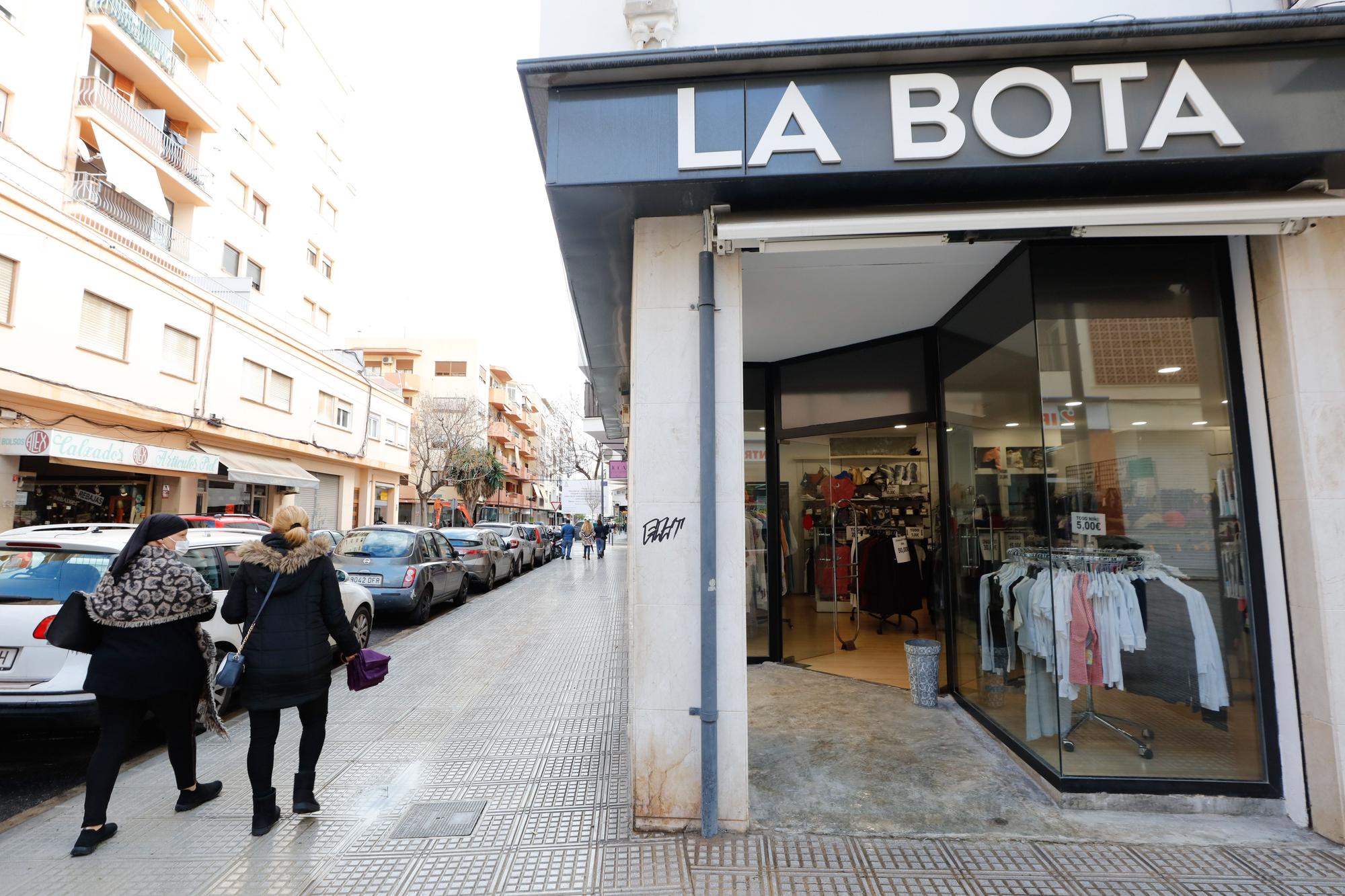 La emblemática tienda de ropa y complementos La Bota de Ibiza echa el cierre