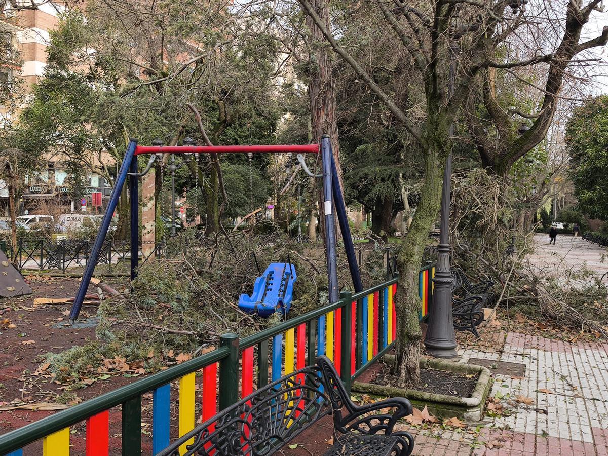 Aspecto del parque infantil de Cánovas.