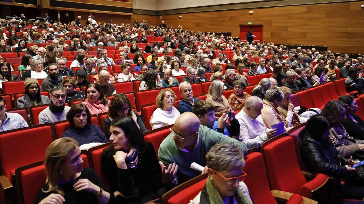Público durante el recital de Isabel Dobarro.