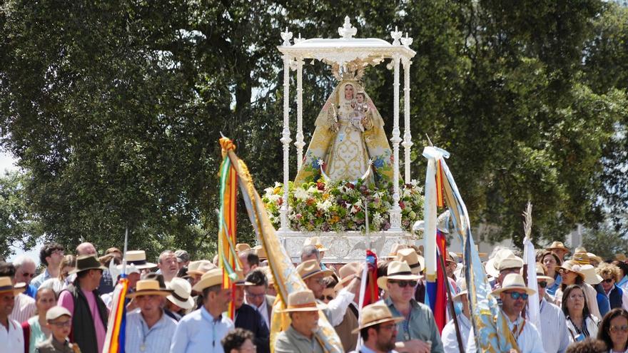 La Virgen de Luna regresa en romería a Villanueva de Córdoba