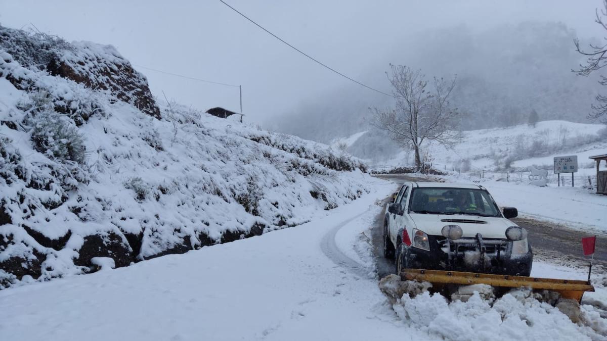 Nieva en los puertos de Asturias