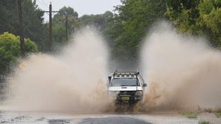 Australia continúa la evacuación por las inundaciones, que dejan un muerto