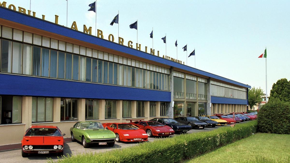 63, Lamborghini'nin doğuşunu, bugününü ve geleceğini birbirine bağlıyor
