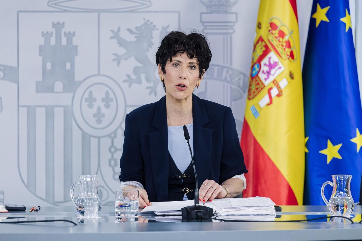 La portavoz y ministra de Inclusión, Seguridad Social y Migraciones, Elma Saiz, durante una rueda de prensa posterior al Consejo de Ministros.