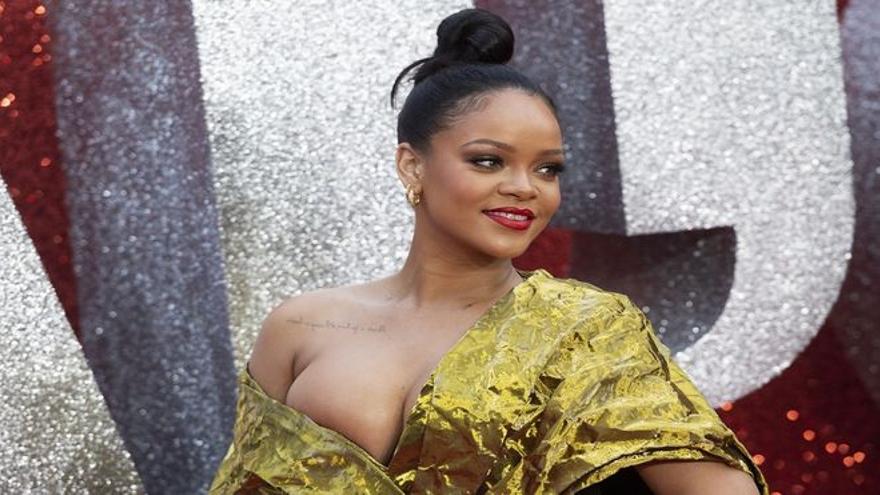 Rihanna conquista las redes con su sensual baile en lencería