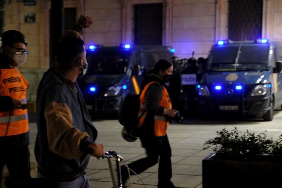 Otra noche de disturbios por Hasél en varias ciudades españolas