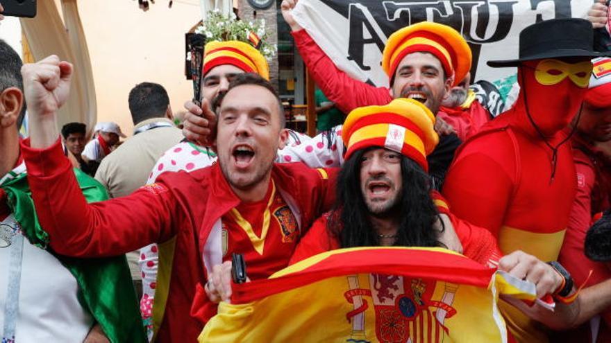 La afición española llena Kazán de color