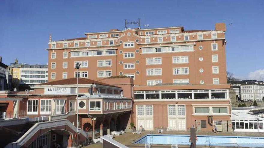 El hotel Finisterre y las instalaciones de La Solana.