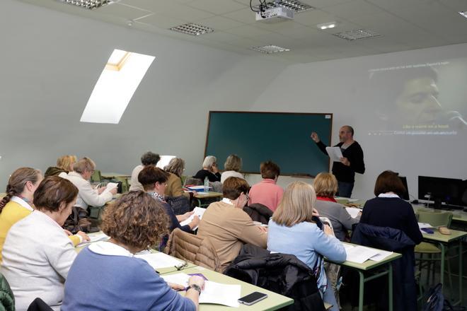 El nuevo curso de la UNED para aprender inglés con canciones, en imágenes