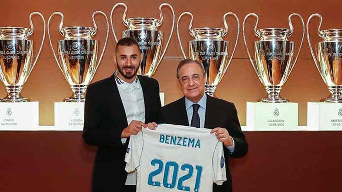 Benzema firmó su contrato con el Real Madrid