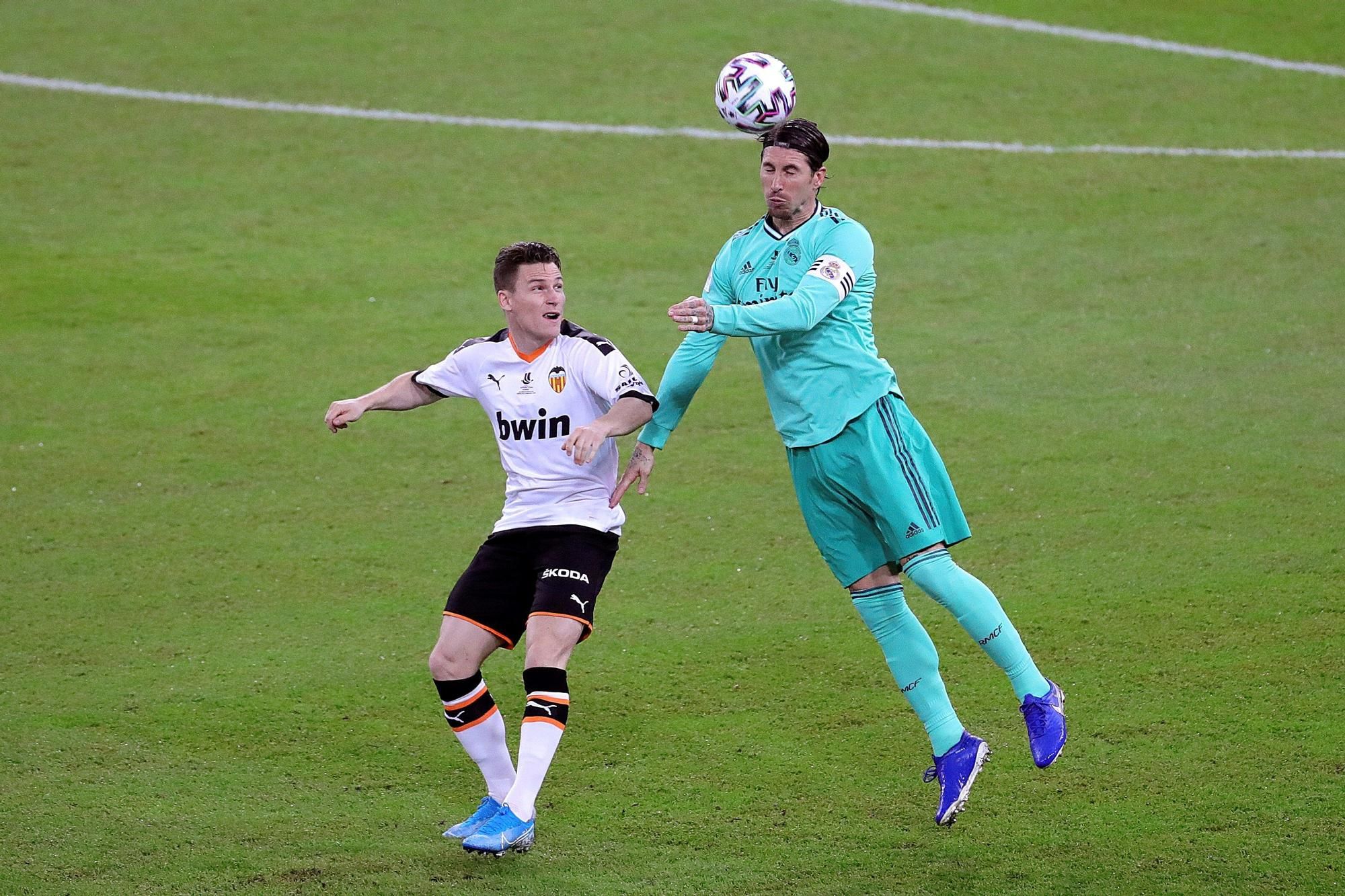 La historia del Valencia CF en la Supercopa, en imágenes