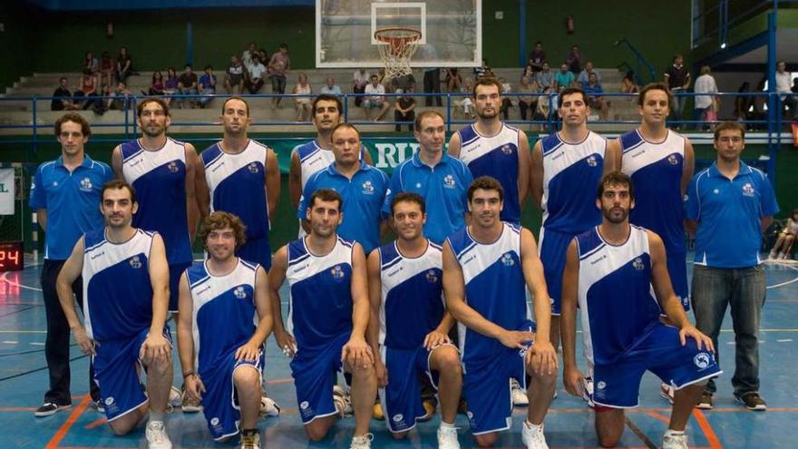 Formación de la selección asturiana que en 2009 disputó su primer encuentro amistoso ante Costa de Marfil.