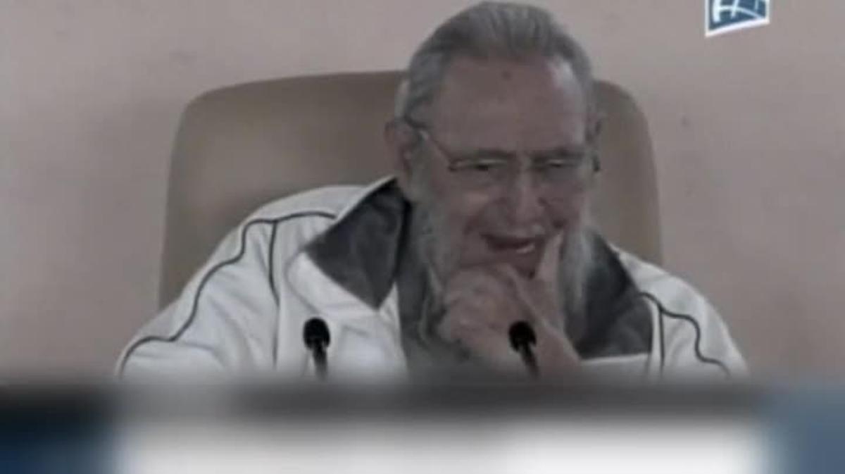 Fidel Castro reapareix en públic en una guarderia.