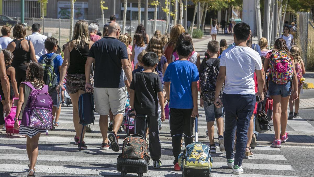 Padres e hijos en Elche, en imagen retrospectiva
