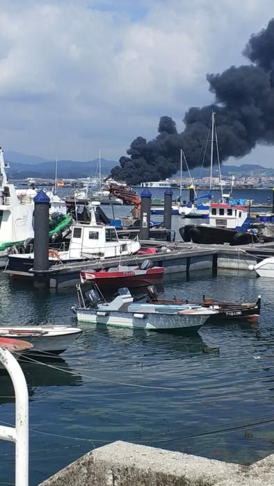 Arde un catamarán de pasajeros en A Toxa