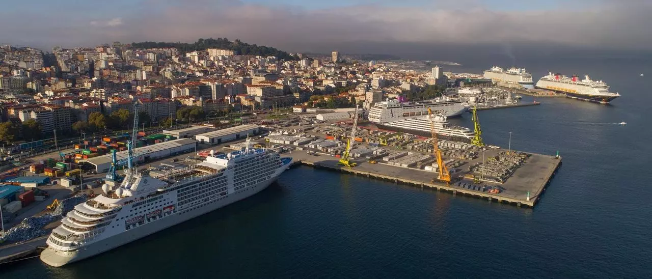 Una armada de guiris toma Vigo