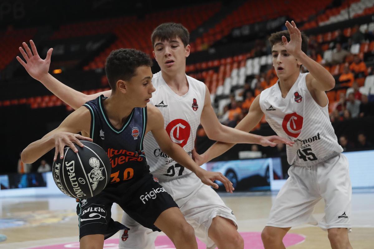 Partido de la fase previa de la Minicopa Endesa en La Fonteta