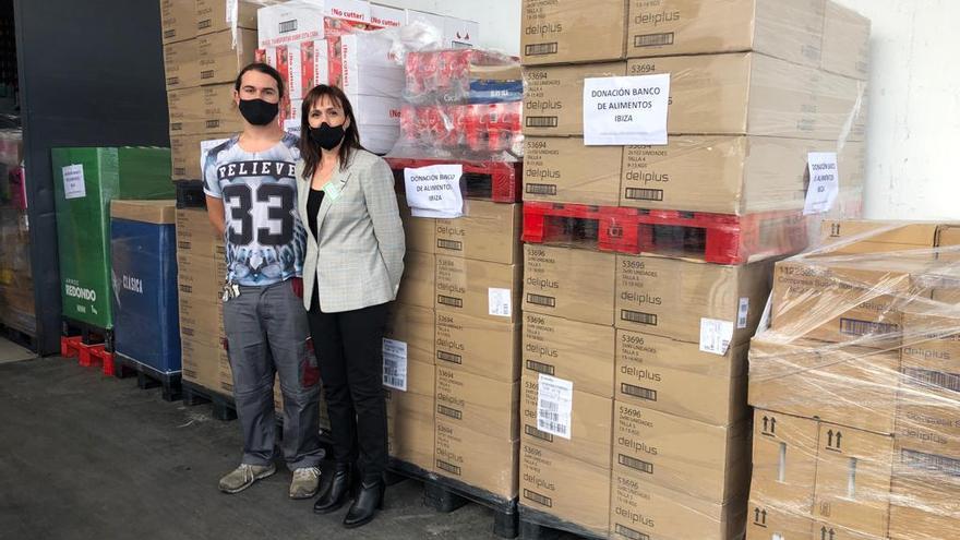 Mercadona entrega dos toneladas de productos de primera necesidad a Cáritas Ibiza