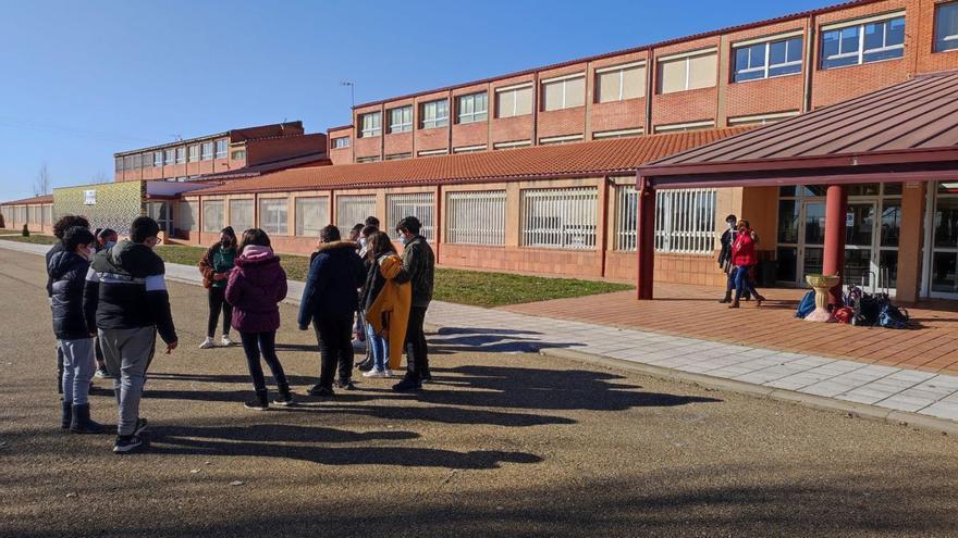 Los Salados cubre 27 plazas del ciclo de Técnico de Cuidados de Enfermería