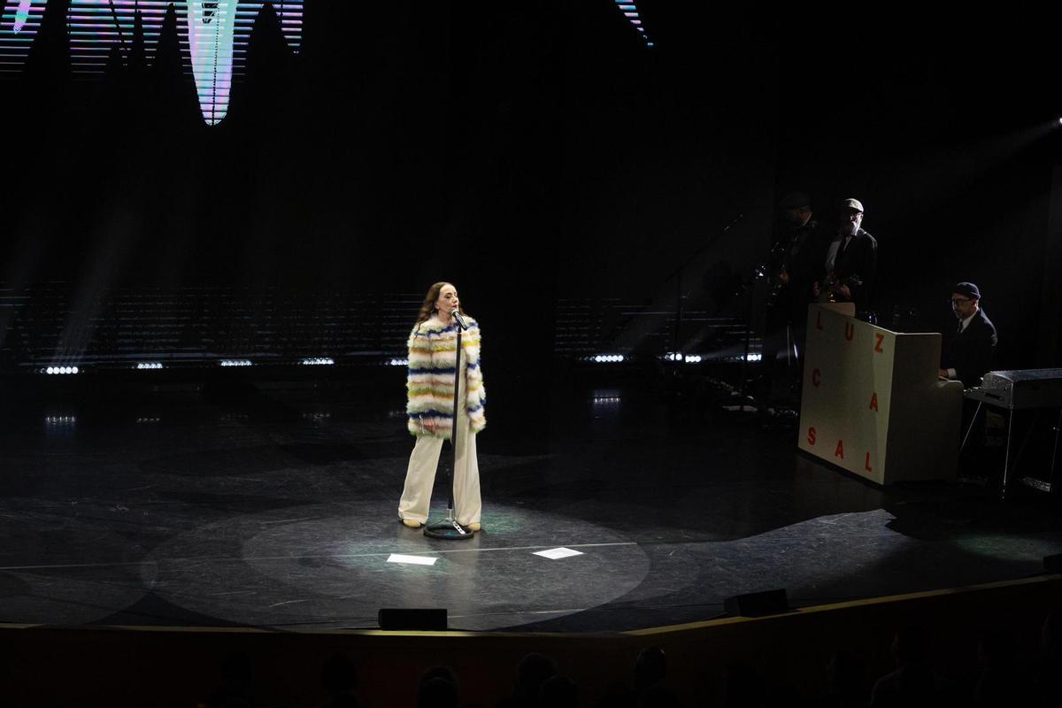 En imágenes | Así ha sido el concierto de Luz Casal en el Auditorio de Zaragoza