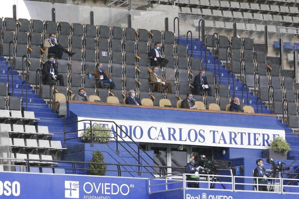 El partido del Oviedo, en imágenes