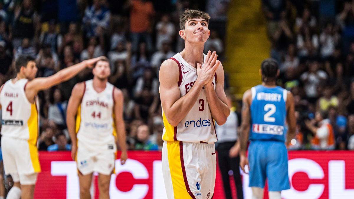 El joven vallisoletano De Larrea deslumbra en la Liga de Verano de la NBA con los Dallas Mavericks